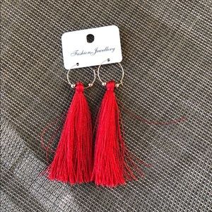 RED TASSELED EARRING❤️